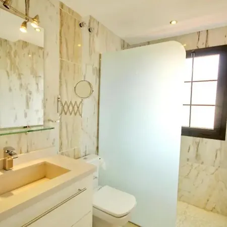 Beautiful Apartment Del Duque * アデヘ